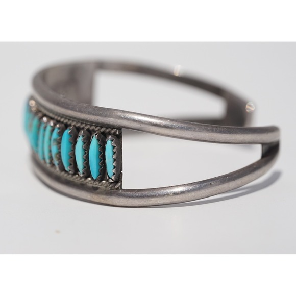 Valentino & Matilda Banteah - Zuni Native Sterling Silver Needle Point Bracelet - Picture 8 of 8